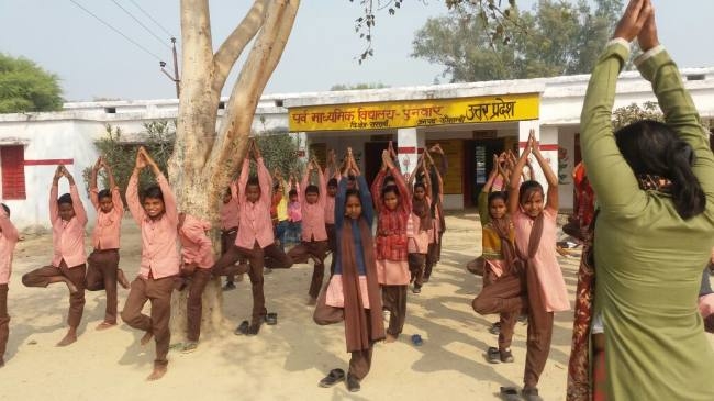 स्कूलों में लगेगी योग की पाठशाला स्कूलों में लगेगी योग की पाठशाला