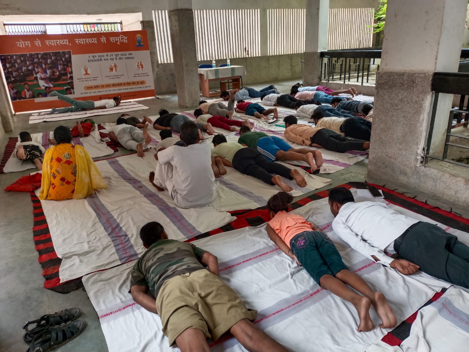 अष्टम योग दिवस के उपलक्ष्य में ई आई सी एच बरेली में योग अष्टम योग दिवस के उपलक्ष्य में ई आई सी एच बरेली में योग