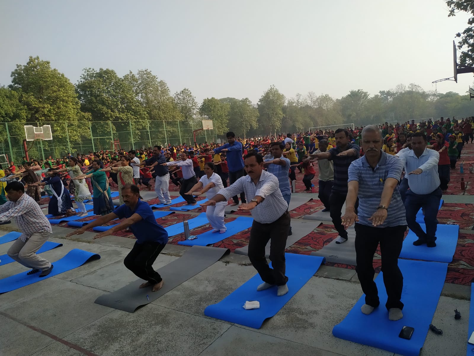 योग भारती टीम द्वारा अष्टम अंतर्राष्ट्रीय योग दिवस केंद्रीय विद्यालय 2 जेआरसी कैंटोनमेंट बरेली योग भारती टीम द्वारा अष्टम अंतर्राष्ट्रीय योग दिवस केंद्रीय विद्यालय 2 जेआरसी कैंटोनमेंट बरेली