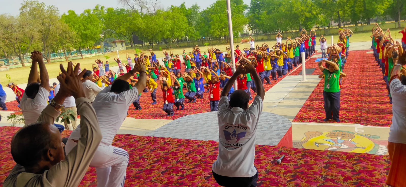 केन्द्रीय विद्यालय इफ्को आवंला बरेली में योग भारती द्वारा योग दिवस के अवसर पर कार्यक्रम