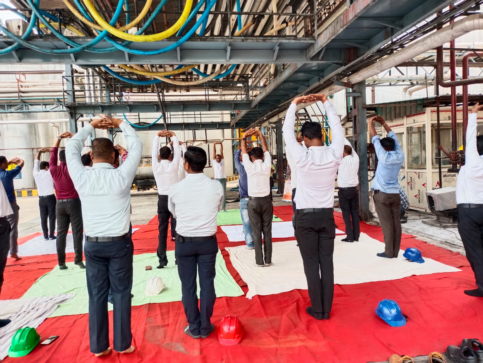 अष्टम योग दिवस के उपलक्ष्य में कामगारों के लिए पखवाड़ा मेंबीएल एग्रो इंडस्ट्रीज लिमिटेड रिफाइनरी यूनिट बरेली में योग अष्टम योग दिवस के उपलक्ष्य में कामगारों के लिए पखवाड़ा मेंबीएल एग्रो इंडस्ट्रीज लिमिटेड रिफाइनरी यूनिट बरेली में योग
