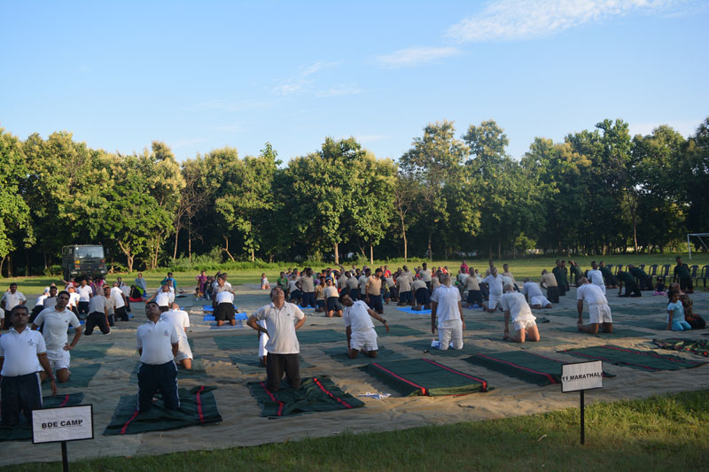 शाहजहाँपुर कैंटोमेंट ब्रिगेड में आवा के तत्वावधान योग भारती द्वारा योग शिविर 
