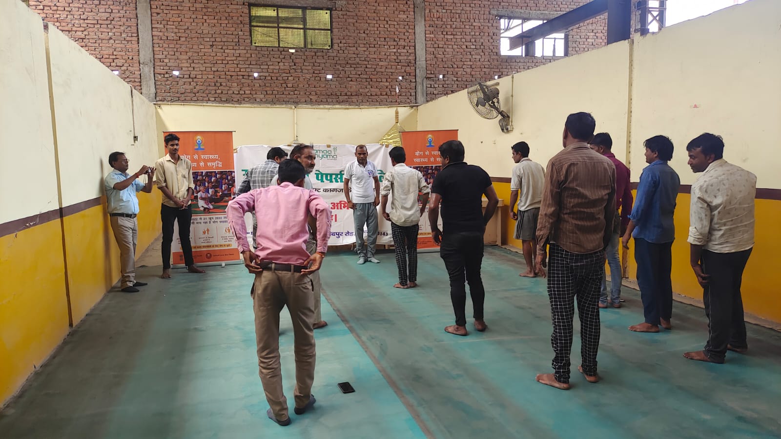 अष्टम योग दिवस के उपलक्ष्य में कामगारों के लिए पखवाड़ा में रामा श्यामा पेपर प्रा लि बरेली में योग अष्टम योग दिवस के उपलक्ष्य में कामगारों के लिए पखवाड़ा में रामा श्यामा पेपर प्रा लि बरेली में योग