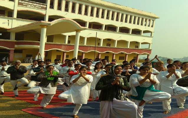 पांच दिवसीय योग प्रशिक्षण शिविर श्री जमुना राम स्नातकोत्तर महाविद्यालय बलिया में पांच दिवसीय योग प्रशिक्षण शिविर