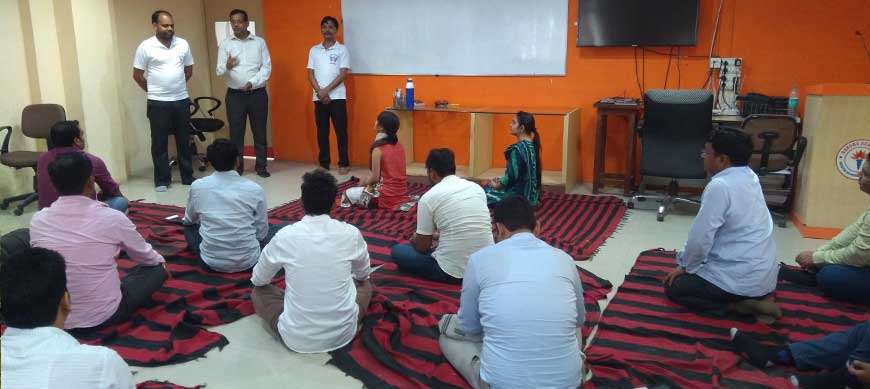 बैंक ऑफ़ बडौदा प्रशिक्षण केंद्र बरेली में एक दिवसीय निशुल्क योग प्रशिक्षण कार्यक्रम