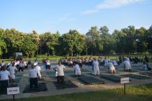 शाहजहाँपुर कैंटोमेंट ब्रिगेड में आवा के तत्वावधान योग भारती द्वारा योग शिविर 